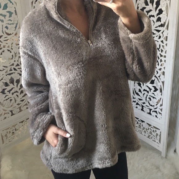 Plush Faux Fur Pullover - Picture 9 of 9